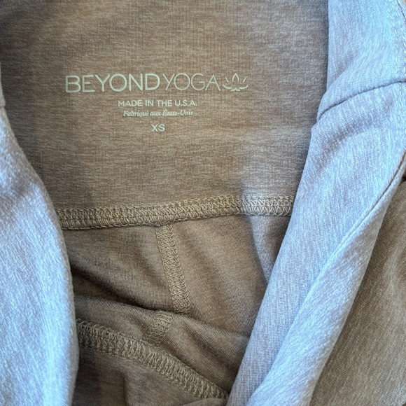 Beyond Yoga Spacedye At Your Leisure Midi Legging in Birch - Picture 4 of 6